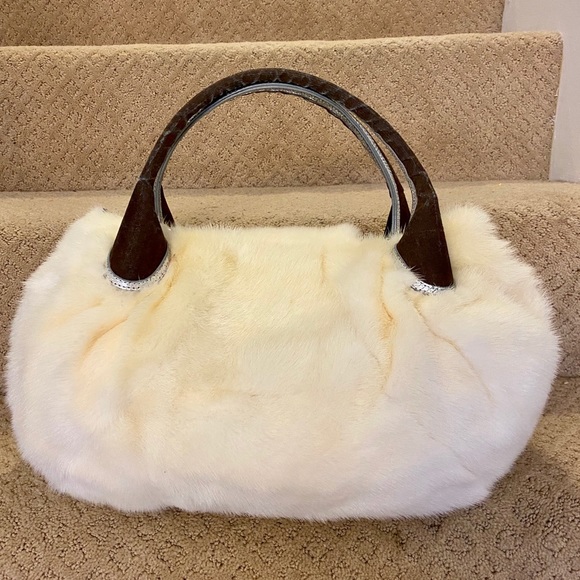 Authentic Fendi vintage fur spy - Picture 3 of 13